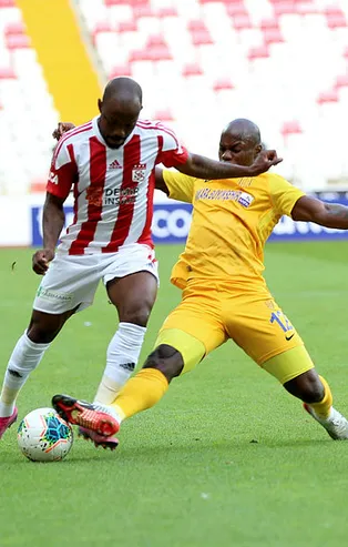 Sivasspor'dan Ankaragücü'nü 3 golle geçti