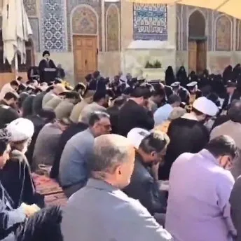 Helikopter kazası sonrası hayatını kaybeden İran Cumhurbaşkanı Reisi için dualar okunuyor