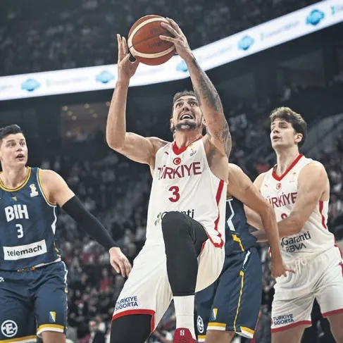 Devler İsviçre önünde