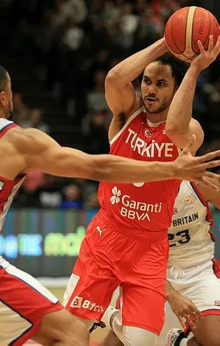 Milli Takımımız Britanya'yı farklı geçti