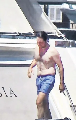 Hacı Sabancı kelepçeyle eridi