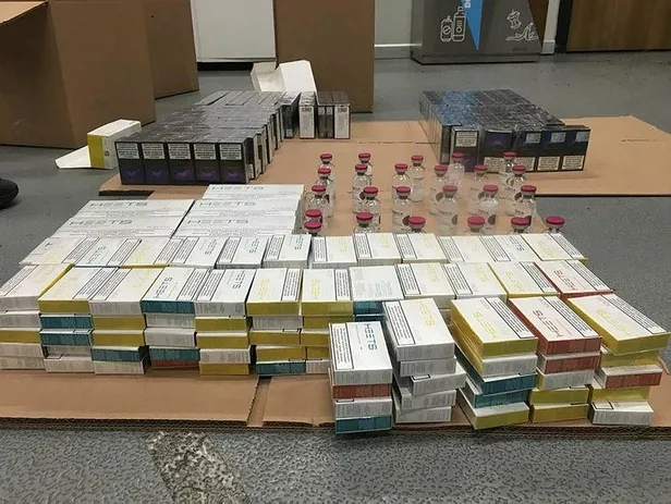 SON DAKİKA: İstanbul Havalimanı'nda kaçak koronavirüs ilacı operasyonu! Trump'ın kullandığı ilaç ele geçirildi-3