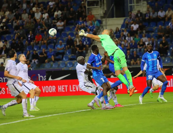 uefa-konferans-liginde-temsilcimiz-adana-demirspor-zorlu-genk-deplasmaninda-2-1-maglup-oldu-1692911201265.jpg UEFA Konferans Ligi'nde temsilcimiz Adana Demirspor, zorlu Genk deplasmanında 2-1 mağlup oldu-8