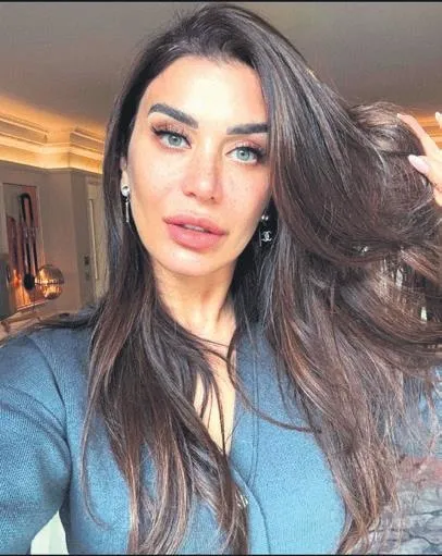 Ceyda Düvenci regl yorumuyla dikkatleri üzerine çekti! Sosyal medyadan tepki yağdı: Eski manken Ebru Şancı açtı ağzını yumdu gözünü-4