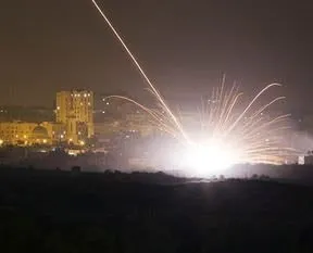 İsrail’den Gazze’ye ağır bombardıman