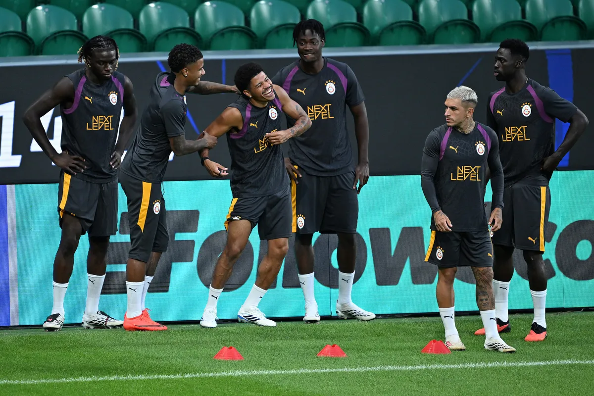 Galatasaray'da ara transfer dönemi öncesinde kadro planlaması hız kazandı. (Fotoğraf: AA)