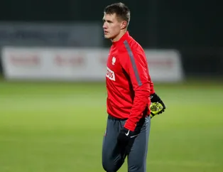 Fenerbahçe Szymanski'yi takibe aldı