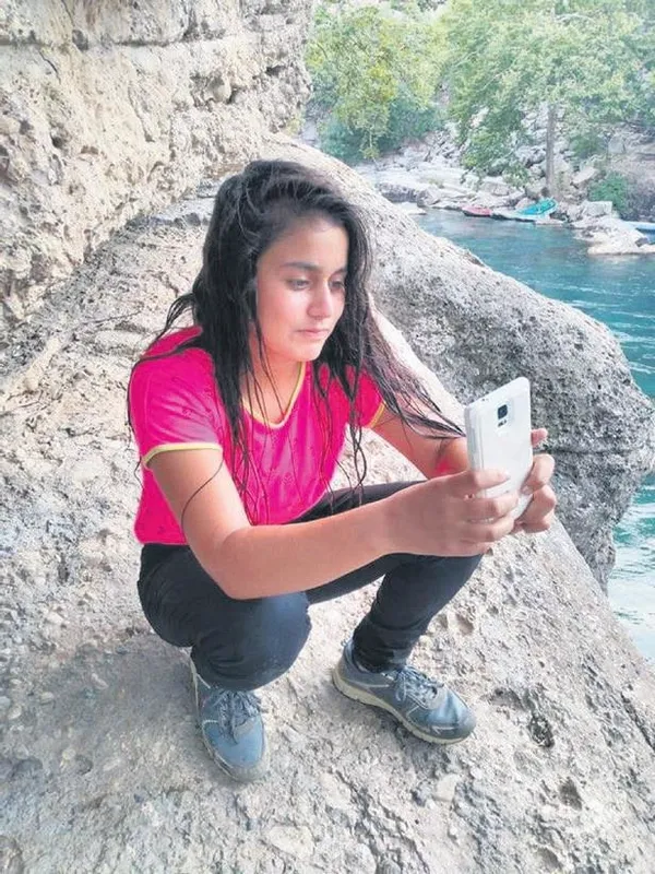 Sakarya'da Veysel Çur, kalp krizinden yaşamını yitirdi: Acısı eşinin de kalbini durdurdu (Yaşam haberleri)-13