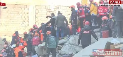 Son dakika: Elazığ’daki depremde 14 saat sonra gelen mucize! Yakınları böyle sevindi