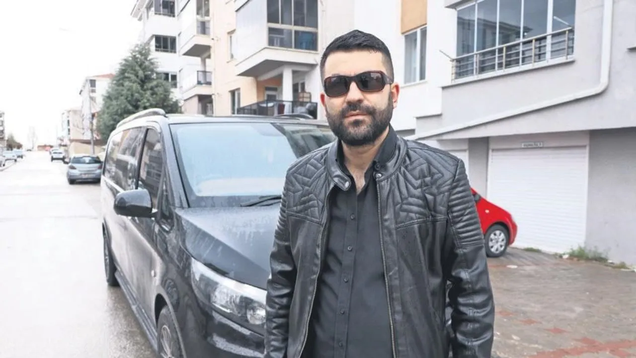 Göz göre göre! Gözlüklerinden kurtulmak isterken gözlerinden oldu
