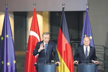 Bizim İsrail’e borcumuz yok onlar rahat konuşamıyor