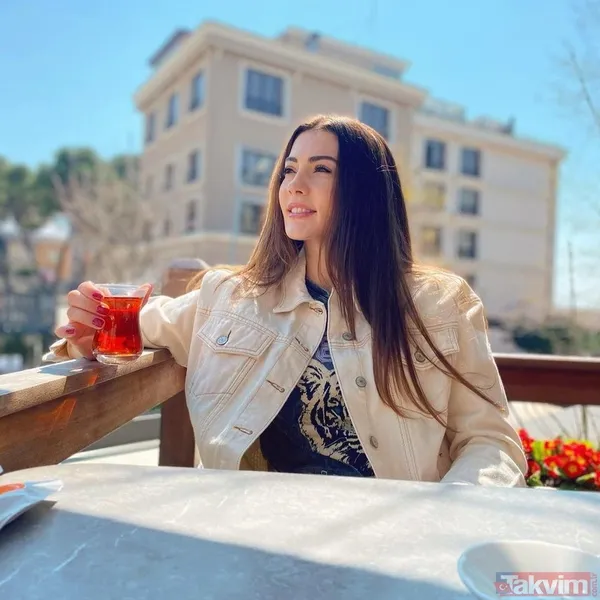 Burcu Özberk sosyal medyayı ateşe verdi! İp askılı derin dekolteli elbisesi ile ortalığı yaktı kavurdu cesur paylaşımı olay oldu - 13