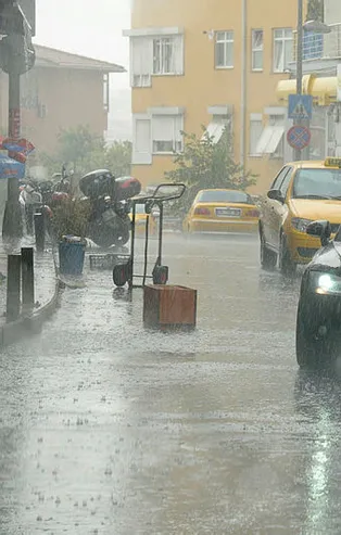 Meteoroloji'den İstanbullulara son dakika yağış uyarısı! İstanbul'da hava durumu (18 Ekim Perşembe)