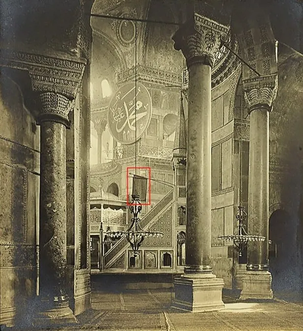 kritik-aciklama-ayasofya-camisine-ait-bazi-eserler-muzeye-cevrilirken-yapidan-uzaklastirildi-1595251482544.jpg