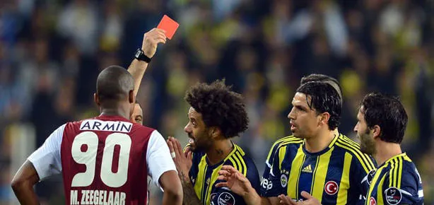 Gökhan ve Topuz forma giyemiyor!