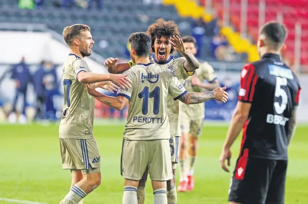 Fenerbahçe’ye Gökhan Gönül müjdesi