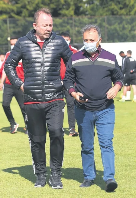 Beşiktaş Başkanı Ahmet Nur Çebi, acı tabloyu açıkladı: 2023'te borç 4 milyar TL’yi aşabilir-2