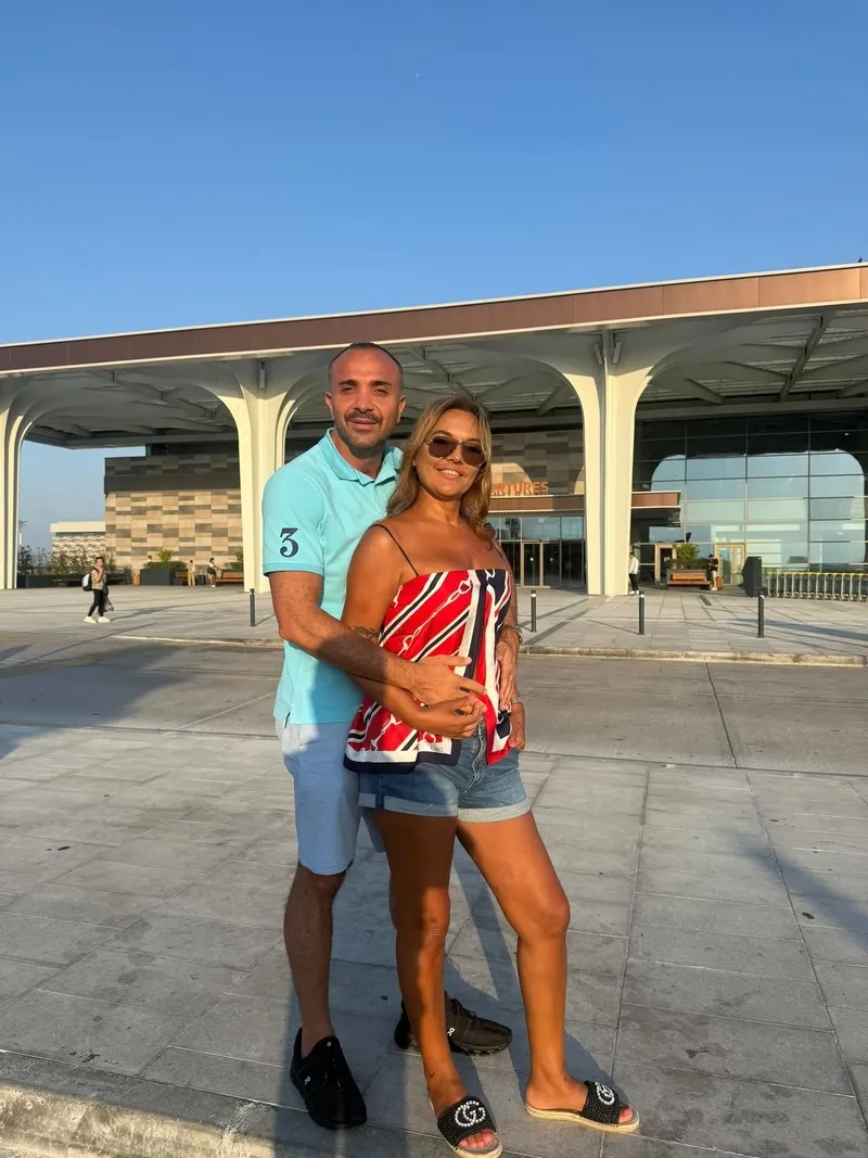 1773561304697.jpg Demet Akalın’dan Okan Kurt’un kaslı paylaşımına olay yorum: “Lan sen bir eve gel”-6