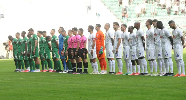 giresunspor-evinde-caykur-rizesporu-maglup-etti-rizespor-ates-hattina-dustu-1634388362985.jpg Giresunspor evinde Çaykur Rizespor'u mağlup etti! Rizespor ateş hattına düştü-2