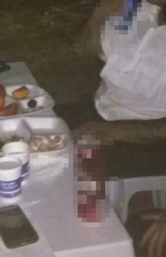 CHP'lilerden şehitlikte içkili alem-3