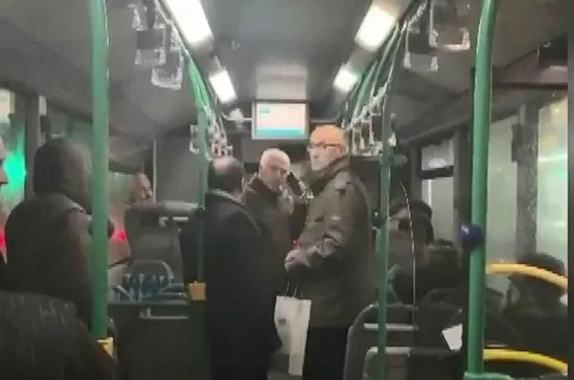 İETT şoförü yolcularla tartıştı kontak kapattı