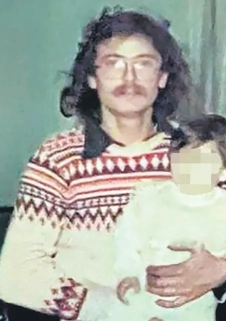 zeliha-sunal-hakkinda-sasirtan-iddia-terk-ettigi-bir-cocugu-mu-var-soke-eden-yorum-once-kendi-cocuguna-sahip-c-1715318018825.jpeg Zeliha Sunal hakkında şaşırtan iddia! Terk ettiği bir çocuğu mu var? Şoke eden yorum: Önce kendi evladına sahip çık-6