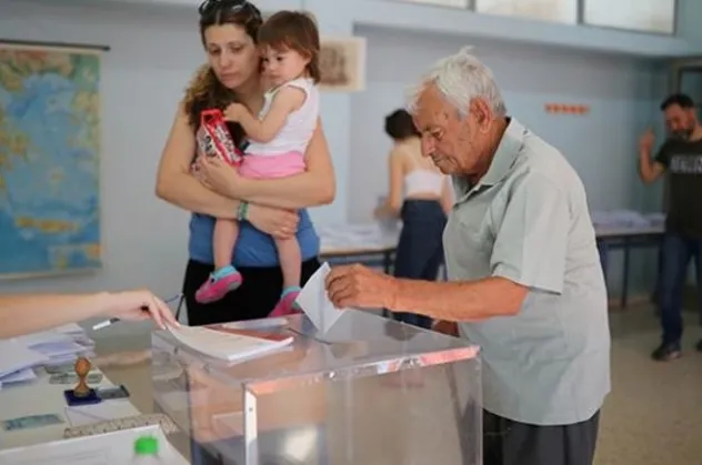 Yunanistan'da halk sandık başında