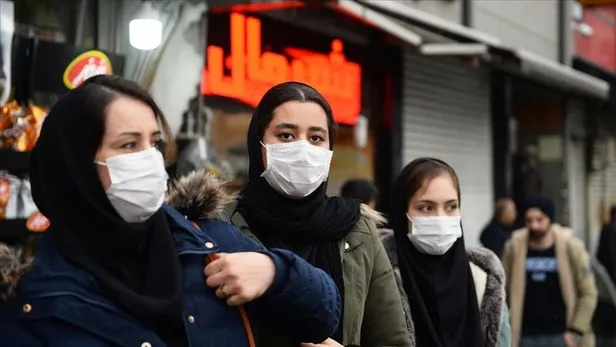 iranda-koronavirus-nedeniyle-olen-sayisi-8-bin-71e-yukseldi-vaka-sayisi-4-katina-cikti-1591265246291.jpg İran'da koronavirüs nedeniyle ölen sayısı 8 bin 71'e yükseldi, vaka sayısı 4 katına çıktı!-2
