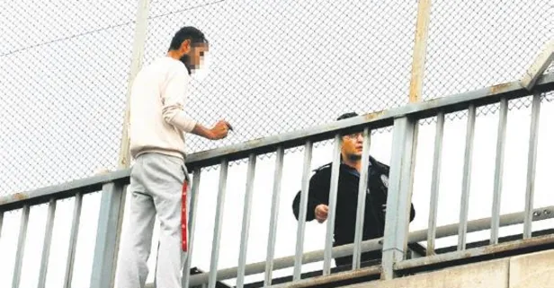 Çok a'cep'yip! Antalya'da canına kıymak isteyen gence yardım yerine cep telefonlarına sarıldılar