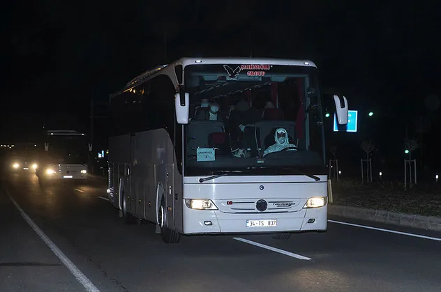 Yunanistan'da karantinaya alınmışlardı! Türkiye'ye getirildiler