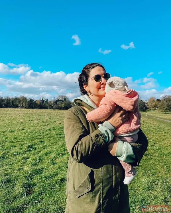 Tuba Büyüküstün’le yatak sahnesi olay olmuştu! Bergüzar Korel 15 yıllık eşi Halit Ergenç'in cesur sahneleri hakkında konuştu! - 25