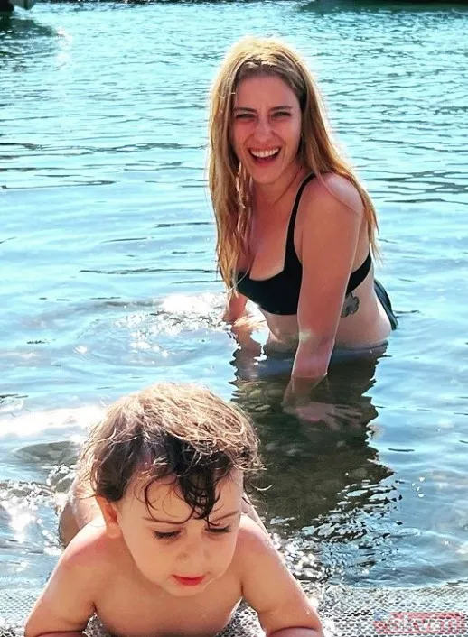 Hazal Kaya ikinci bebeğine hamile! "Acayip kocam köylüyüm" dedikten sonra eşi Ali Atay'ın ihanetine uğradığı iddiası şaşkına çevirmişti - 2