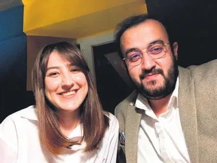 56-saatlik-kisitlama-en-cok-turistlere-yaradi-istiklal-caddesine-akin-ettiler-koronavirus-haberleri-1608507336233.jpeg 56 saatlik kısıtlama en çok turistlere yaradı: İstiklal Caddesi'ne akın ettiler | Koronavirüs haberleri-6