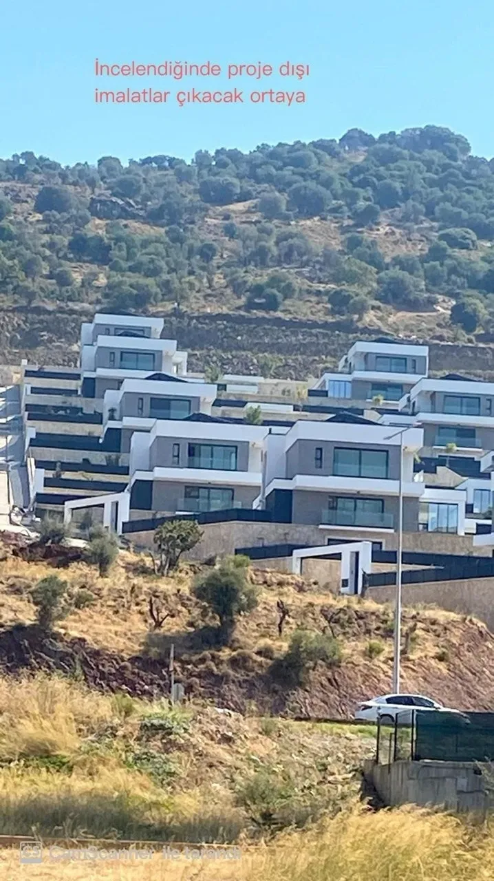 guzelbahcedeki-iskan-oyunu-fotograflarda-whatsapp-yazismalari-ve-ses-kaydi-ortaya-cikti-1779797760604.jpeg Güzelbahçe'deki iskan oyunu fotoğraflarda | WhatsApp yazışmaları ve ses kaydı ortaya çıktı-4
