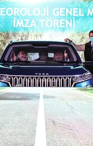 Sanayi ve Teknoloji Bakanı Mustafa Varank yerli otomobilin üretileceği TOGG fabrikası inşaat sahasında incelemede bulundu