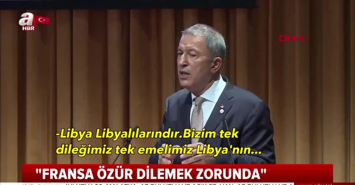 Bakan Akar'dan flaş Ayasofya mesajı: Türkiye dışında kimsenin...