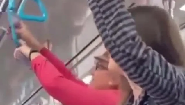 Marmaray'ın tutunma aparatlarındaki Başkan Erdoğan görsellerini söktü! TCDD suç duyurusunda bulundu