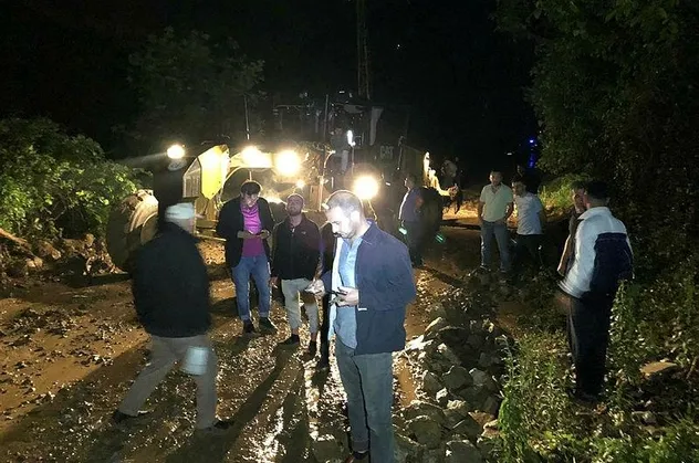 Düzce'de su baskını ve toprak kayması