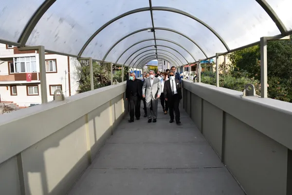 karabukte-3-mahalleyi-birbirine-baglayan-53-metre-yuksekligindeki-kule-asansor-hizmete-acildi-1630665803330.jpg Karabük'te 3 mahalleyi birbirine bağlayan 53 metre yüksekliğindeki kule asansör hizmete açıldı-4