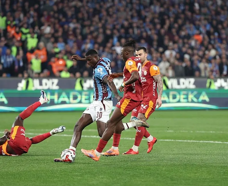 super-ligde-dev-mac-trabzonspor-galatasarayi-konuk-ediyor-akyazida-derbi-heyecani-trabzonsporda-orta-saha-terc-1789739778741.jpeg Akyazı'da derbi heyecanı: Trabzonspor'da orta saha tercihi! Galatasaray'da 10 numara sürprizi-6