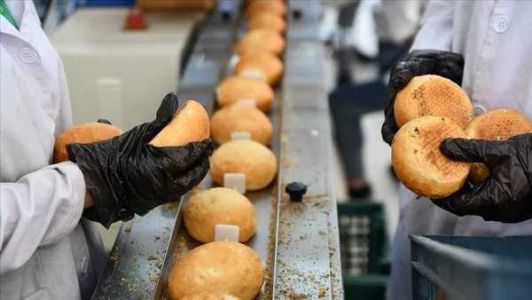 81-ilde-ekmek-fabrikasi-kurulacak-bakan-ozer-duyurdu-gunde-bir-milyon-ekmek-uretilecek-1656269624703.jpg 81 ilde ekmek fabrikası kurulacak! Bakan Özer duyurdu! Günde bir milyon ekmek üretilecek-4