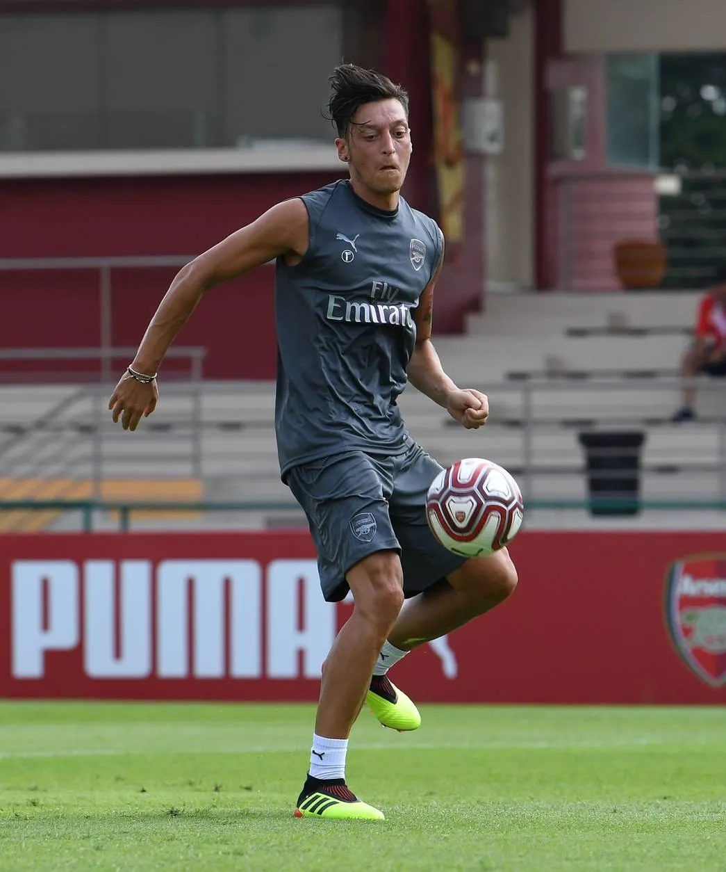 Arsenal'dan Özil paylaşımı - 6