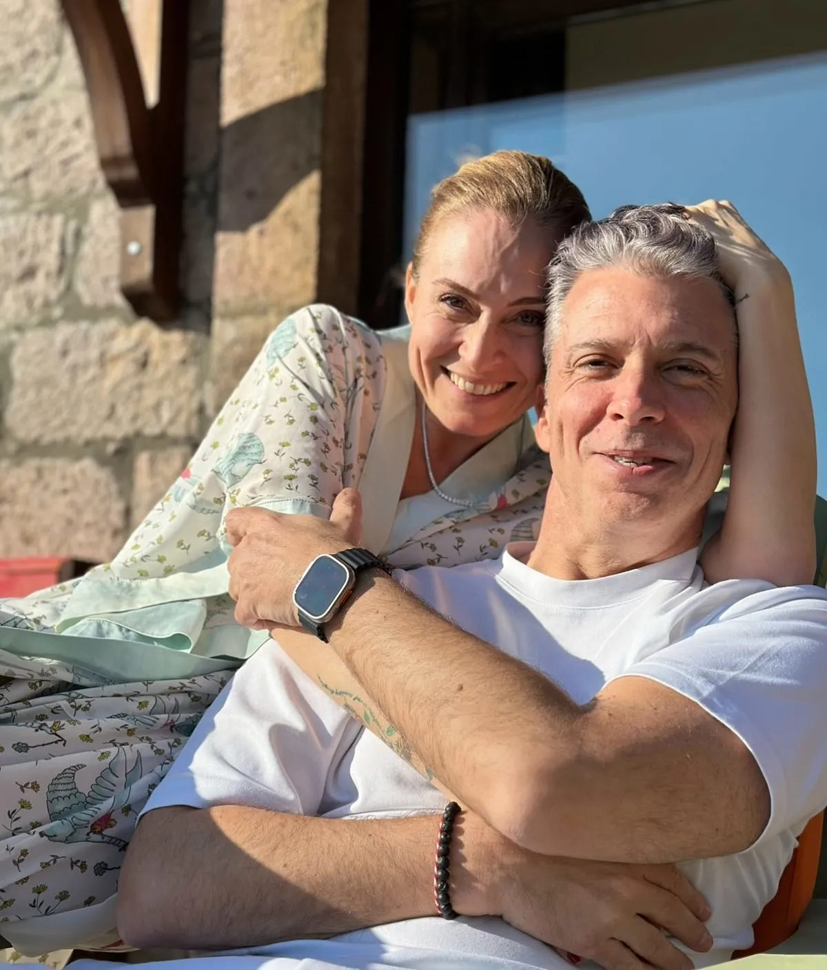 ceyda-duvenci-ve-guclu-meteden-surpriz-nikah-sonrasi-ilk-goruntu-1791016973395.jpg İsveç'te gizlice evlenmişlerdi! Ceyda Düvenci ve Güçlü Mete'nin nikah sonrası ilk görüntülerine yorum yağdı! "Ne olduğunu biz de anlamadık"-5