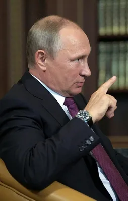 Putin kameralar önünde fırçaladı