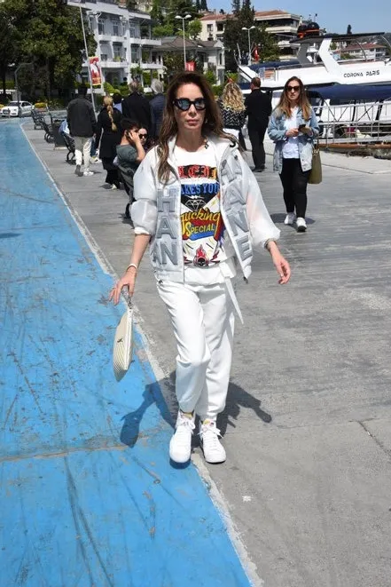 dilan-cicek-deniz-ve-sevgilisi-thor-saevarsson-sosyal-medyayi-salladi-yabanci-damadin-yorumu-herkesi-hayran-bi-1652643760343.jpg Dilan Çiçek Deniz ve sevgilisi Thor Saevarsson sosyal medyayı salladı! Yabancı damadın yorumu herkesi hayran bıraktı-3