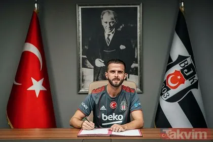 Beşiktaş’ın yeni transferi Miralem Pjanic İstanbul’a geldi! Kartal işareti yaptı, atkı açtı...