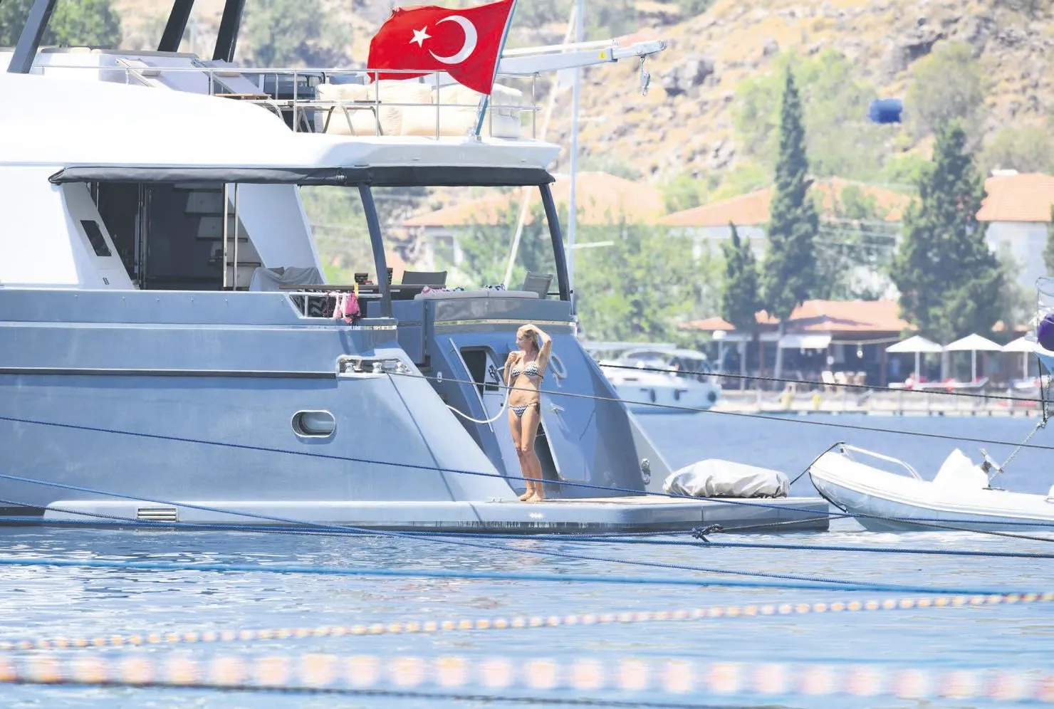 Tekne out karavan in