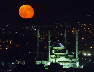 İşte gökyüzünden muhteşem karelerle "Süper Ay"