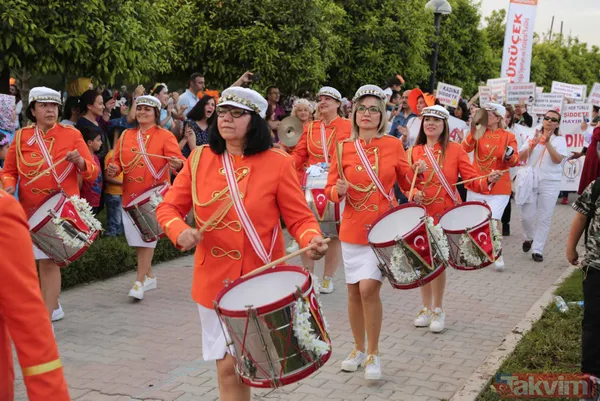 7’nci Portakal Çiçeği Karnavalı için Adana'ya binlerce kişi akın etti - 17