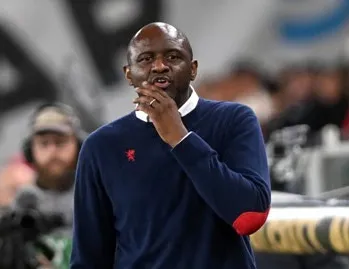 Vieira ile yollar ayrıldı